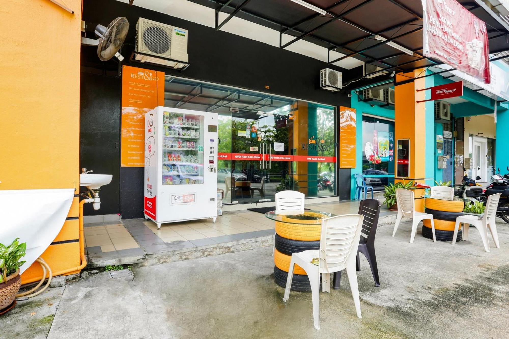 Oyo 90460 Hotel Kl2F Rest & Go Shah Alam Exterior foto